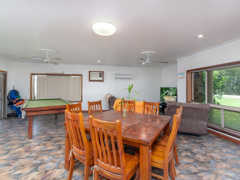 8 Jones Street, Mossman QLD 4873