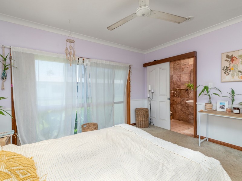 8 Jones Street, Mossman QLD 4873