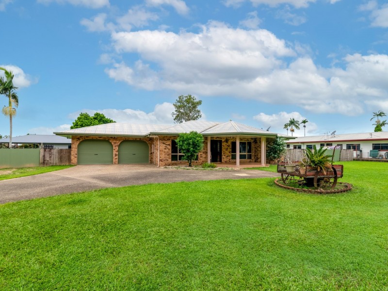 8 Jones Street, Mossman QLD 4873