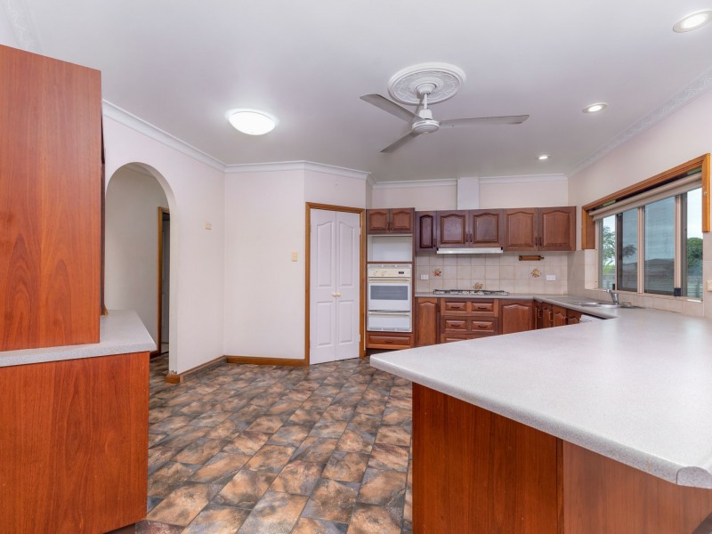 8 Jones Street, Mossman QLD 4873