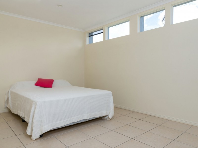 18 Andrews Street, Newell QLD 4873