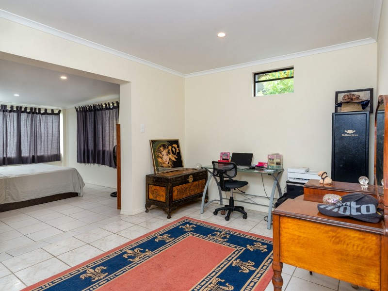 18 Andrews Street, Newell QLD 4873