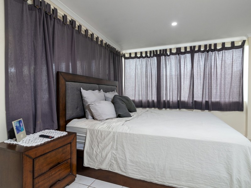 18 Andrews Street, Newell QLD 4873