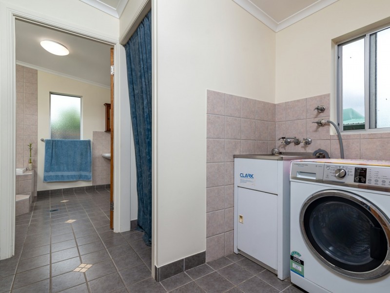 18 Andrews Street, Newell QLD 4873