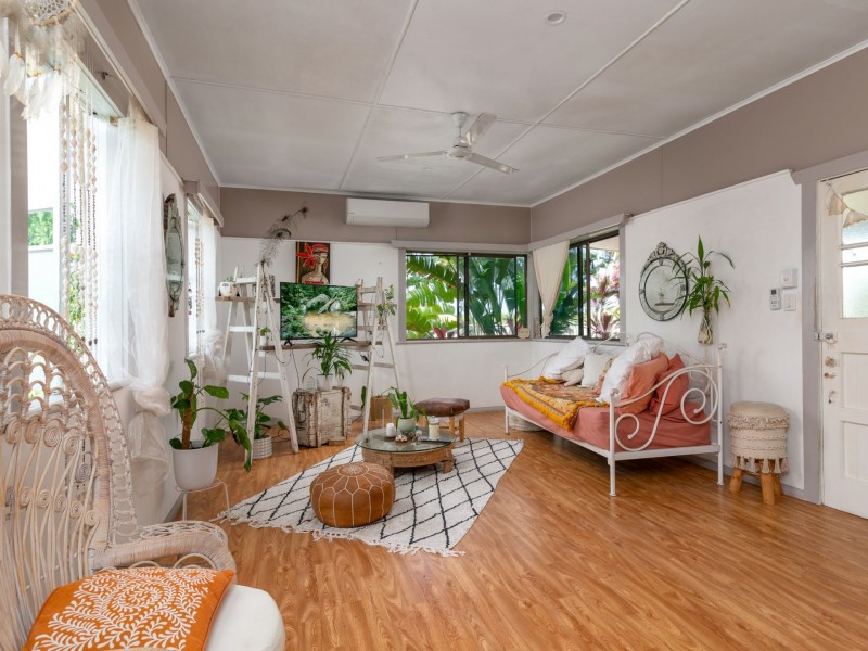 33 Cedars Street, Mossman QLD 4873