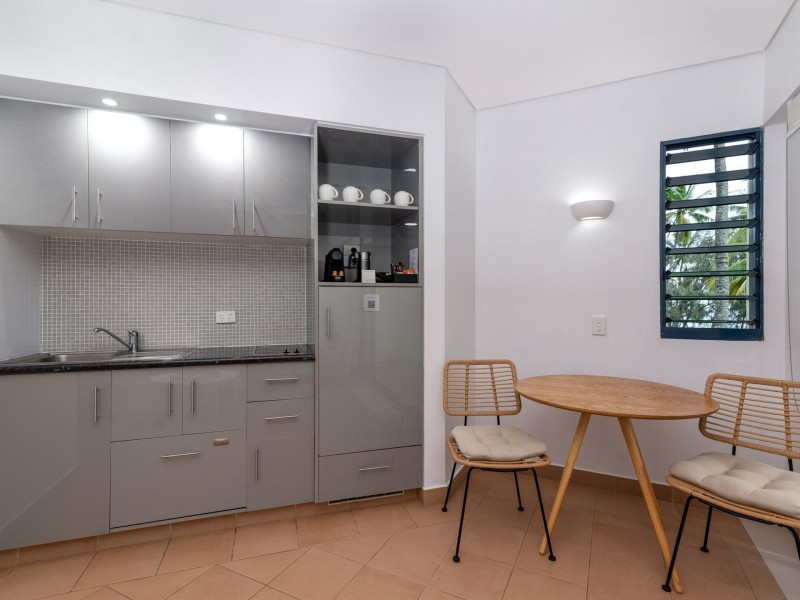 22 Peninsula/9-13 Esplanade, Port Douglas QLD 4877