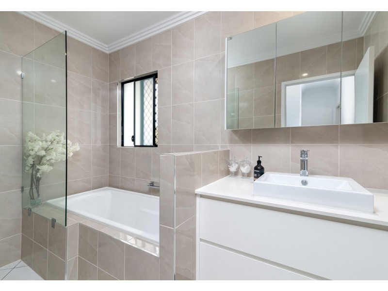 31 Milman Drive, Port Douglas QLD 4877