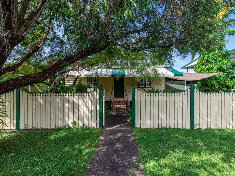 50 Pringle Street, Mossman QLD 4873