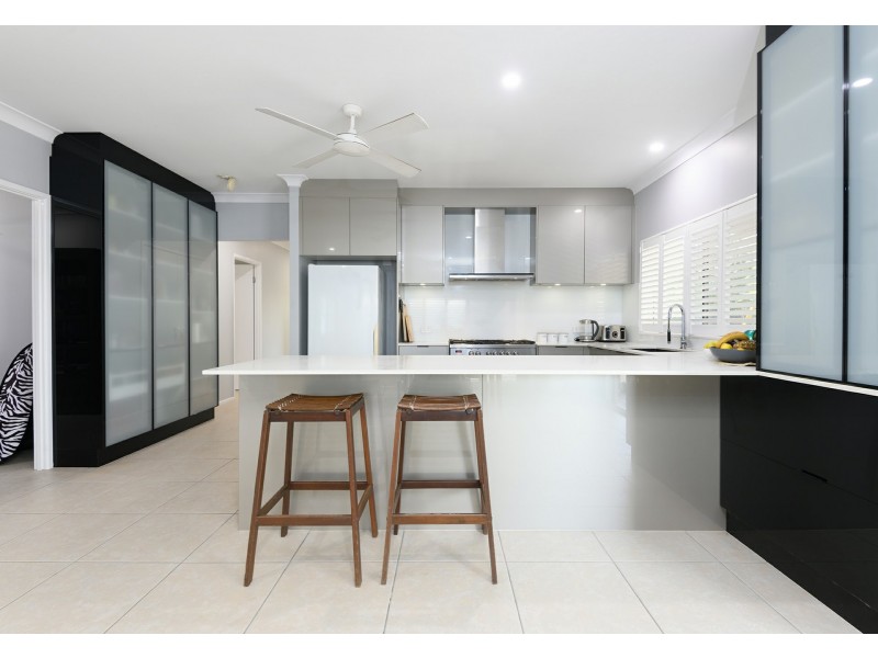 8 Shearwater Street, Port Douglas QLD 4877