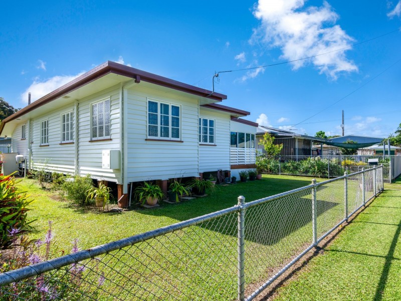 3 Crawford Street, Mossman QLD 4873