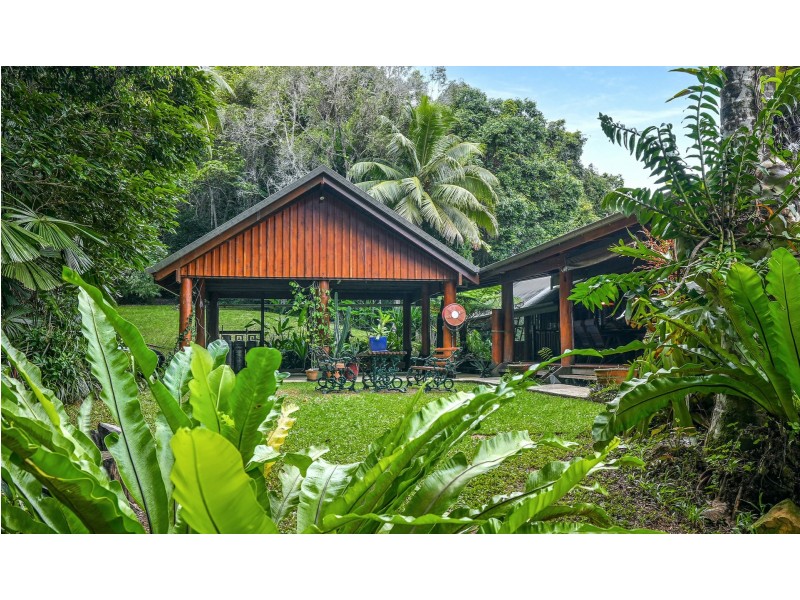 257 Cape Kimberley Road, Daintree QLD 4873