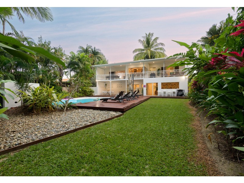 6 Sorrento Crescent, Port Douglas QLD 4877