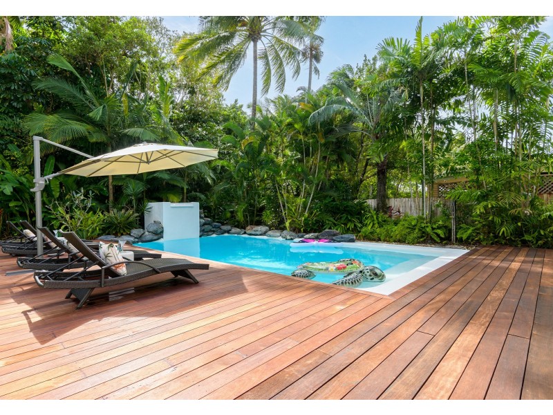 6 Sorrento Crescent, Port Douglas QLD 4877