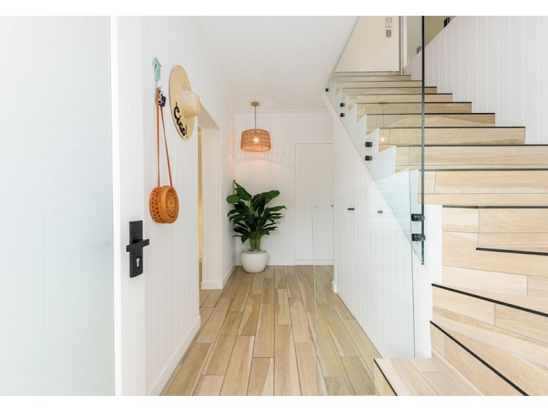 6 Sorrento Crescent, Port Douglas QLD 4877