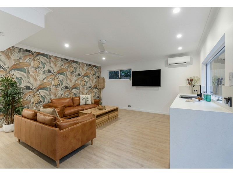 6 Sorrento Crescent, Port Douglas QLD 4877