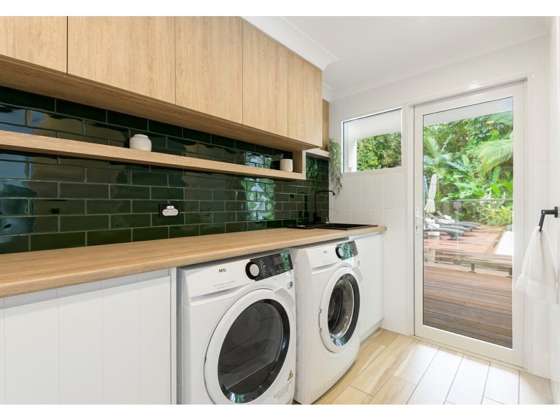 6 Sorrento Crescent, Port Douglas QLD 4877