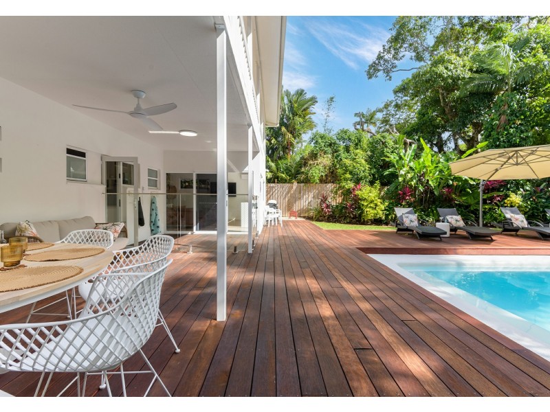 6 Sorrento Crescent, Port Douglas QLD 4877