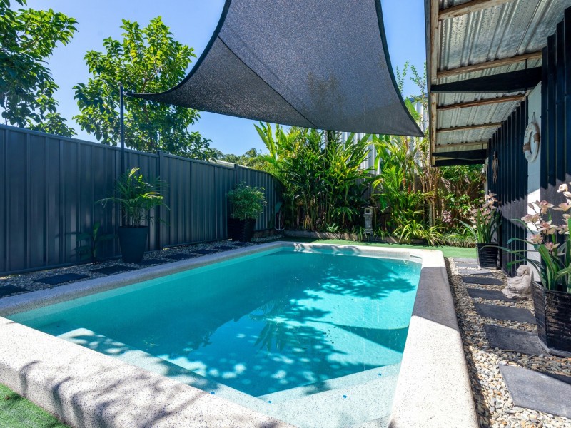 21 Andrews Street, Newell QLD 4873