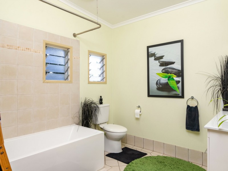 21 Andrews Street, Newell QLD 4873