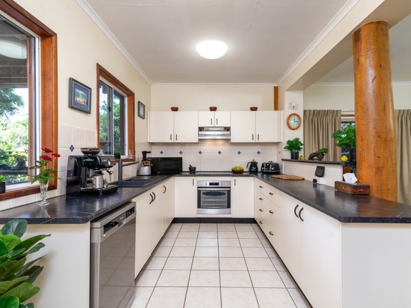21 Andrews Street, Newell QLD 4873
