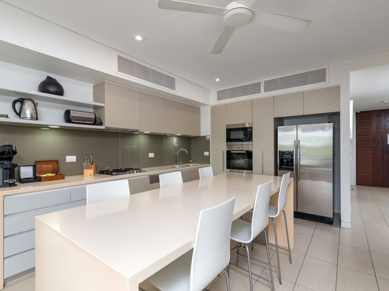 302 Coconut Grove/56-64 Macrossan Street, Port Douglas QLD 4877