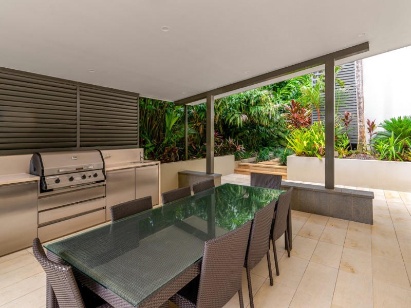 302 Coconut Grove/56-64 Macrossan Street, Port Douglas QLD 4877