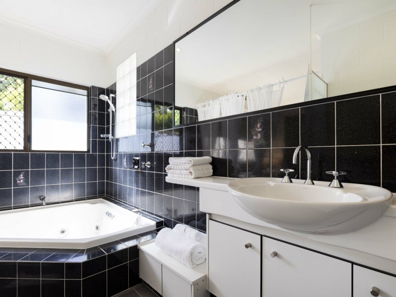 4 Mitre Street, Port Douglas QLD 4877