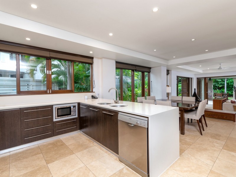 303 Sea Temple/22-36 Mitre Street, Port Douglas QLD 4877