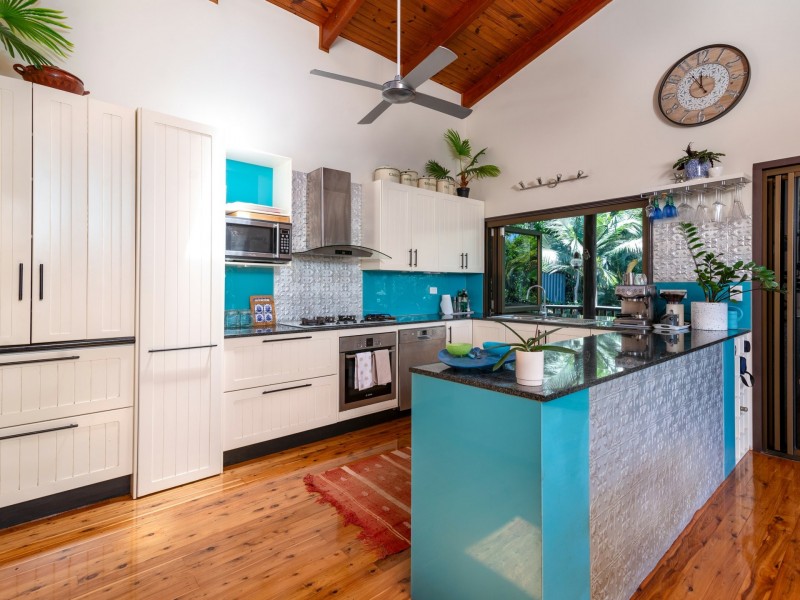 65 Ocean View Road, Port Douglas QLD 4877