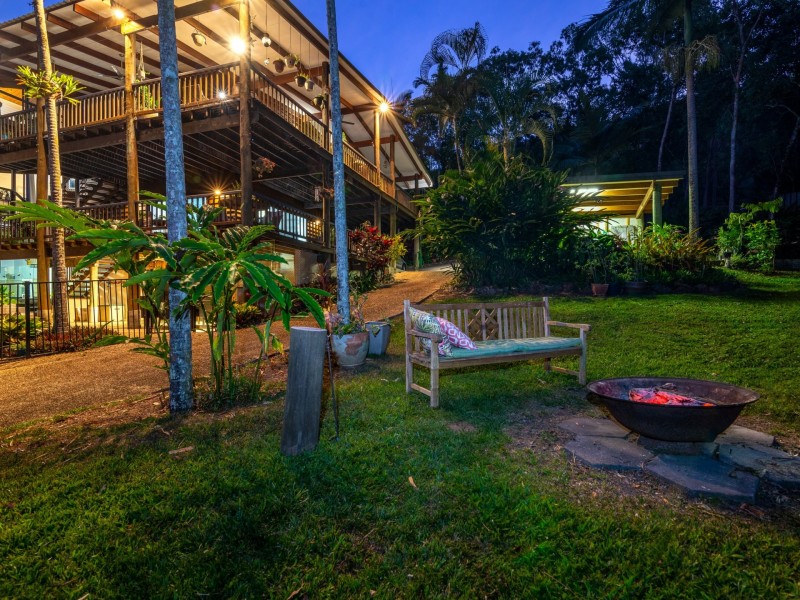 65 Ocean View Road, Port Douglas QLD 4877