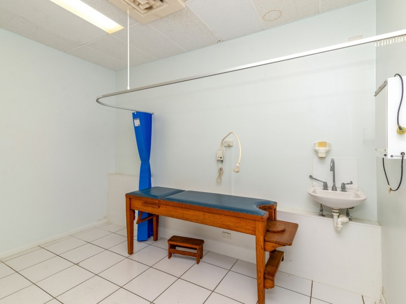 4 Front Street, Mossman QLD 4873