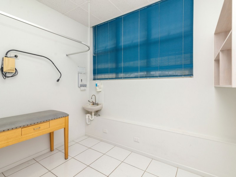 4 Front Street, Mossman QLD 4873