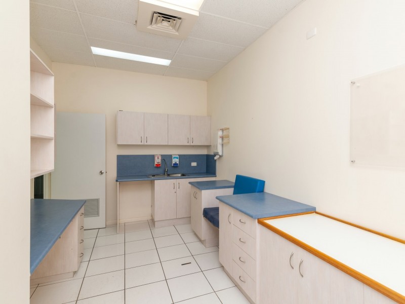 4 Front Street, Mossman QLD 4873