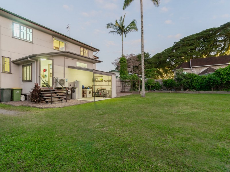 2/8 Mossman Street, Mossman QLD 4873