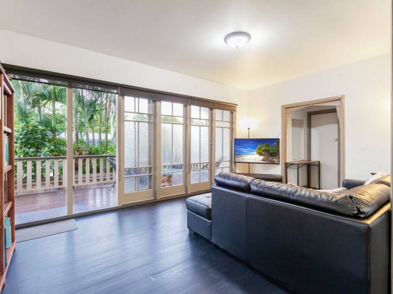 2/8 Mossman Street, Mossman QLD 4873