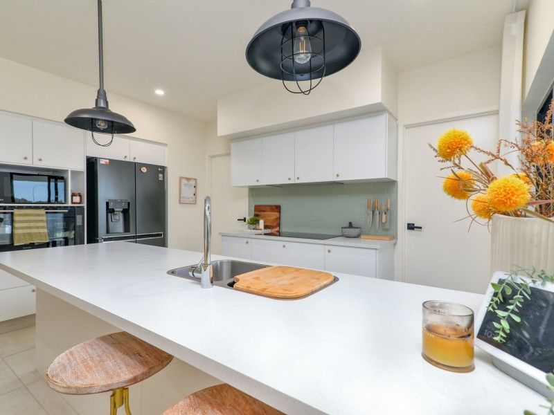 11 Greenbriar Ave, Craiglie QLD 4877