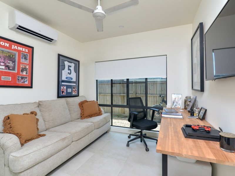 11 Greenbriar Ave, Craiglie QLD 4877