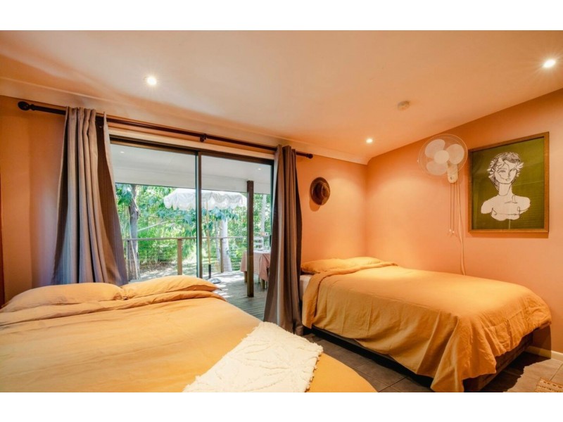 14-16 Nancy Close, Oak Beach QLD 4877