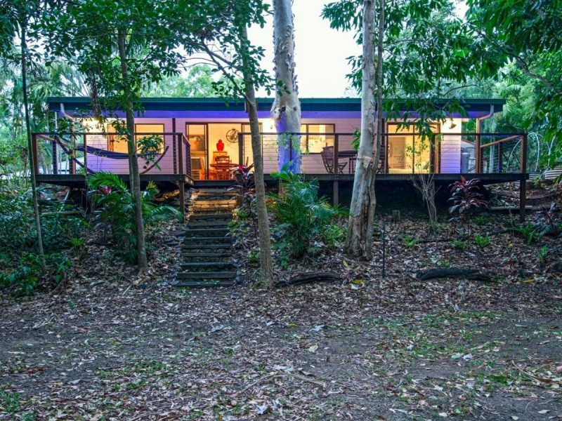 14-16 Nancy Close, Oak Beach QLD 4877