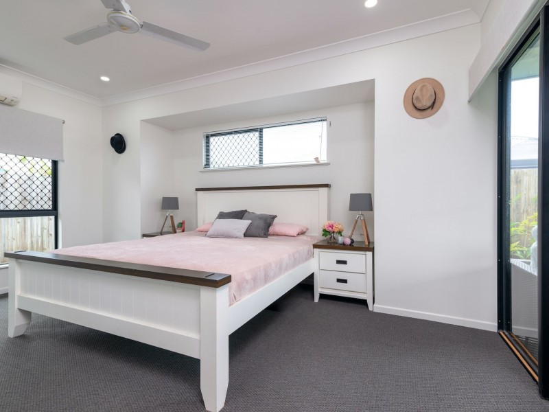 4 Barratta Circle, Trinity Park QLD 4879