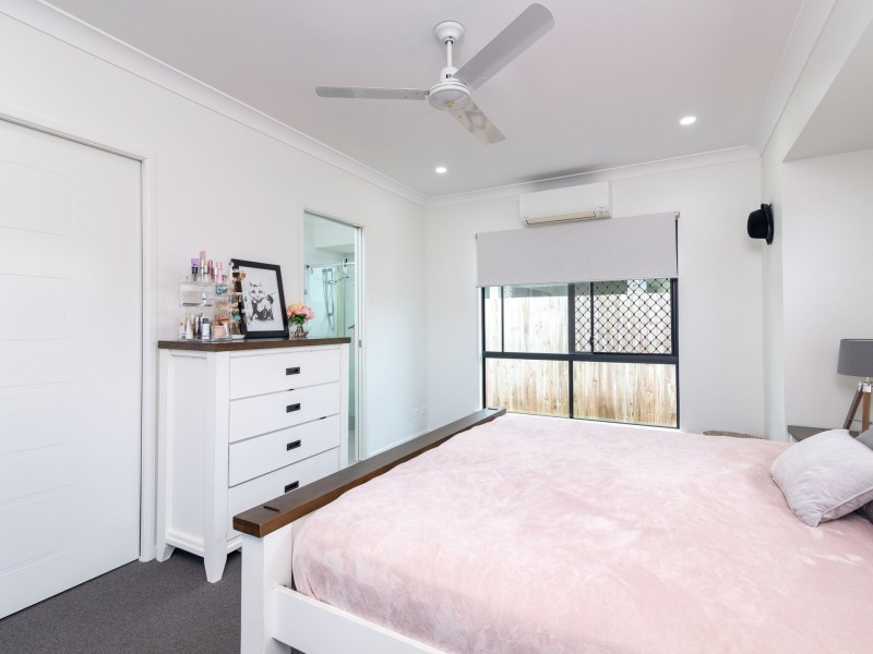 4 Barratta Circle, Trinity Park QLD 4879