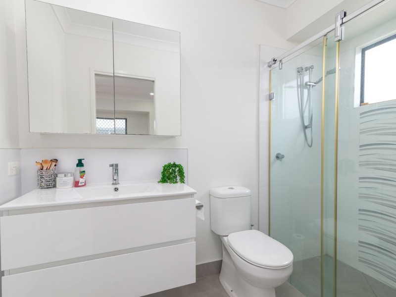 4 Barratta Circle, Trinity Park QLD 4879