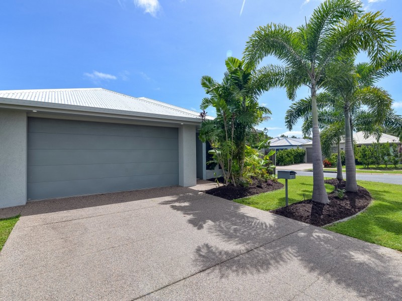 4 Barratta Circle, Trinity Park QLD 4879