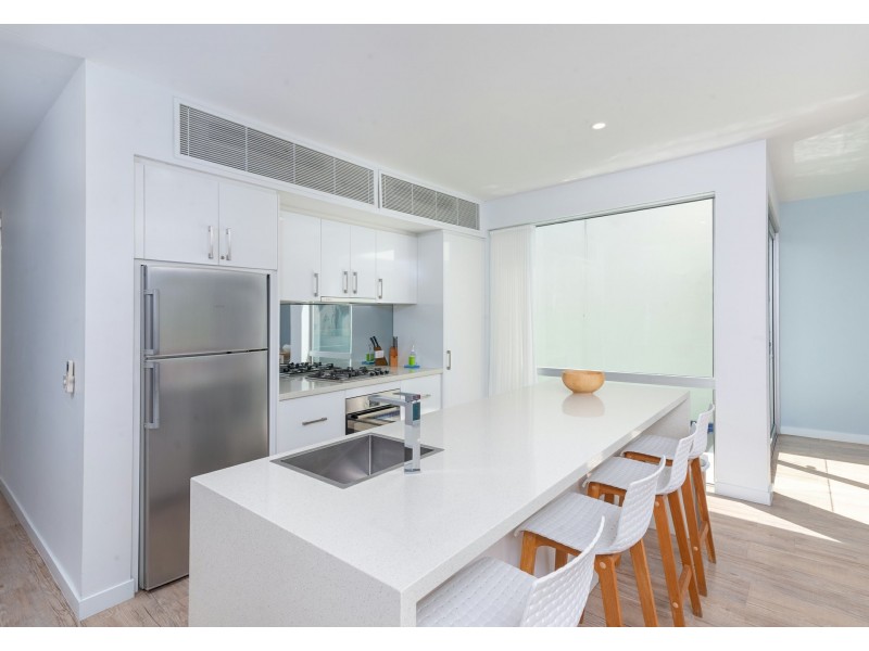 13 Pool/19-37 St Crispins Avenue, Port Douglas QLD 4877