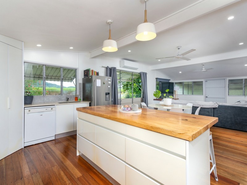 37 Cedars Street, Mossman QLD 4873