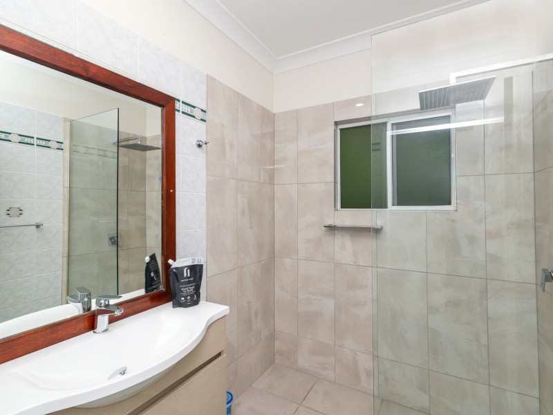 4 Gorge View Crescent, Mossman QLD 4873