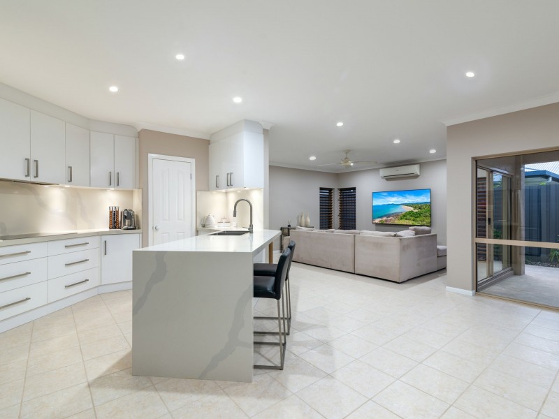 16 Birdwing Street, Port Douglas QLD 4877