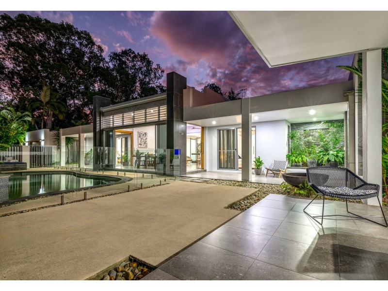 2 Andrews Close, Port Douglas QLD 4877