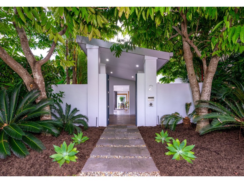 2 Andrews Close, Port Douglas QLD 4877