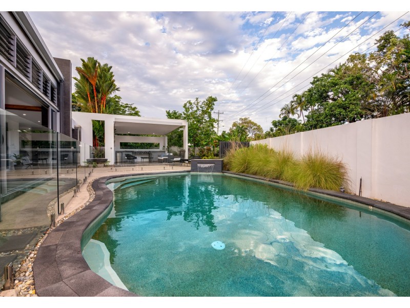 2 Andrews Close, Port Douglas QLD 4877